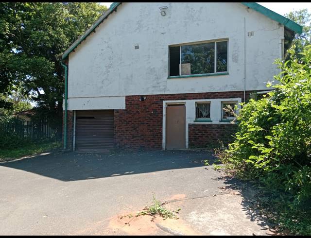 4 BEDROOM HOUSE FOR SALE IN BLUFF